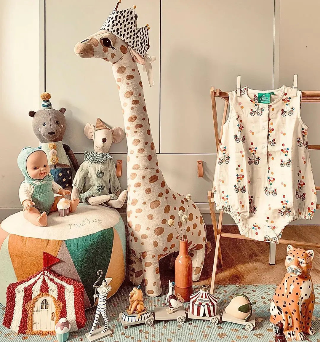 Giant Stuffed Giraffe Plush Toy